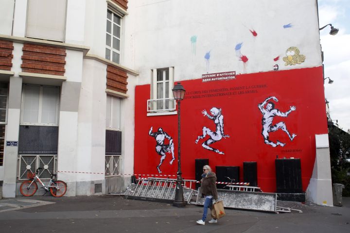 La fresque de l'artiste yéménite Murad Subay dans le Marais, à Paris (19 novembre 2019) (THIBAULT CAMUS/AP/SIPA / SIPA)