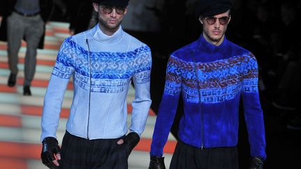 En bleu (&eacute;lectrique de pr&eacute;f&eacute;rence) comme chez Giorgio Armani. (AFP)