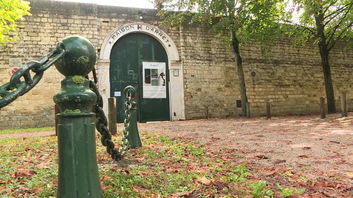 Construite à la fin du XIXe siècle la prison de Compiègne fait partie de l'histoire de la ville. (France 3 Picardie)