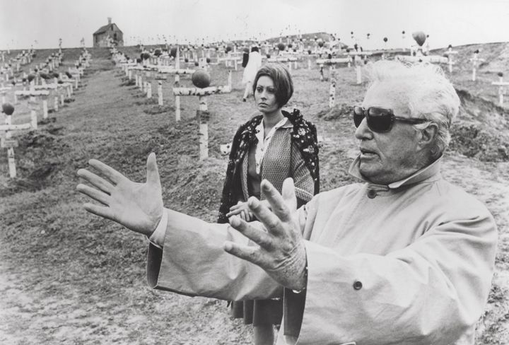 Sophia Loren et Vittorio de Sica en 1969 sur le tournage du film "Les fleurs du soleil"
 (CCC/Concordia / The Kobal Collection)