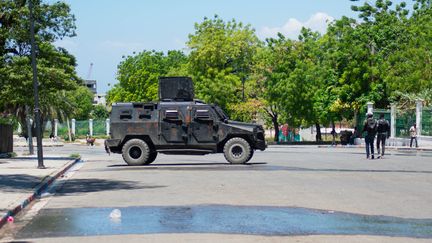 Un véhicule de police à Port-au-Prince (Haïti), le 2 avril 2024. (CLARENS SIFFROY / AFP)