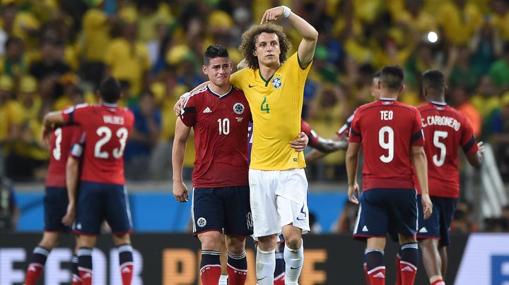 James Rodriguez inconsolable apr&egrave;s l'&eacute;limination de la Colombie face au Br&eacute;sil, en quart de finale de la Coupe du monde, vendredi 4 juillet, &agrave; Fortaleza. (EITAN ABRAMOVICH / AFP)