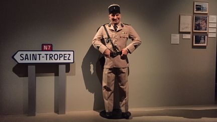 Le mannequin du gendarme de Saint-Tropez, l'un des rôles les plus célèbres de Louis de Funès, à voir depuis mercredi 15 juillet à la Cinémathèque française. (STÉPHANE MILHOMME / FRANCE-INFO)