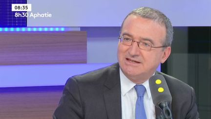 Hervé Mariton, député LR de la Drôme, invité de franceinfo jeudi 15 décembre (RADIO FRANCE / FRANCEINFO)