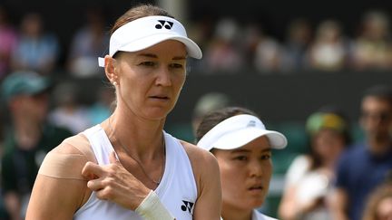 Renata Voracova et Makoto Ninomiya lors d'un match de double à Wimbledon en 2019. (LU YANG / XINHUA)