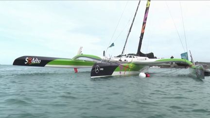 Route du Rhum : les trimarans bien gardés avant le départ de la course (France 3)