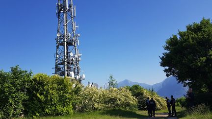 L'antenne-relais de Herbeys (Isère) a été la cible d'un incendie à la mi-mai 2020. (MAXPPP)