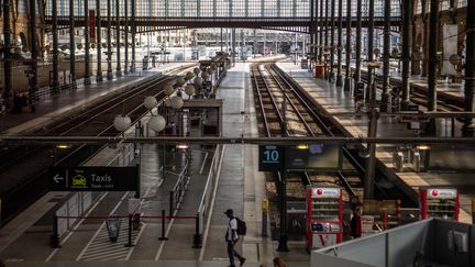 Les quais vides de la gare du Nord, le 24 avril 2018, lors d'une journée de grève à la SNCF. (CHRISTOPHE SIMON / AFP)