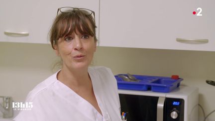 VIDEO. Oria, médiatrice aux urgences de l'hôpital de Saint-Denis : "Il faut aimer être en relation avec des gens un peu abîmés"