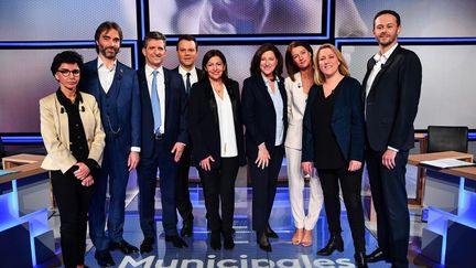 Les sept principaux candidats à la mairie de Paris, sur le plateau de France 3 et franceinfo, le 10 mars 2020. (CHRISTOPHE ARCHAMBAULT / AFP)