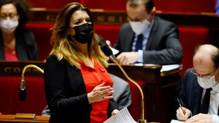 La ministre déléguée à la Citoyenneté, Marlène Schiappa, à l'Assemblée nationale, le 23 mars 2021. (THOMAS SAMSON / AFP)