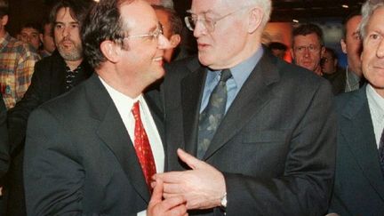 François Hollande et Lionel Jospin, en novembre 1997. (MYCHELE DANIAU / AFP)