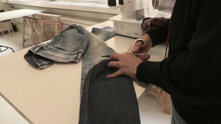 Société : recycler ses vêtements, une tendance qui se développe en France