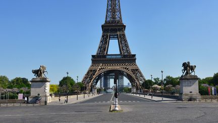 Le pont d'Iéna, le 27 avril 2020, à Paris. (ANTOINE LORGNIER / ONLY FRANCE / AFP)