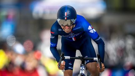 Le jeune coureur français Lenny Martinez, de la Groupama FDJ. (FABRICE COFFRINI / AFP)