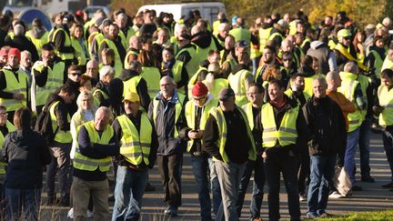 Gilets jaunes : 283 000 manifestants dans toute la France