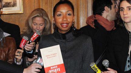 Marie Ndiaye, prix Goncourt&nbsp;pour Trois femmes puissantes (Gallimard) le 2 novembre 2009, &agrave; Paris. (LIDYE / SIPA)