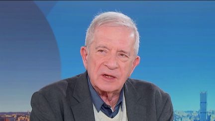 7-Octobre : Charles Enderlin, ex-correspondant de France 2 à Jérusalem, pointe la "cécité totale" de Netanyahou