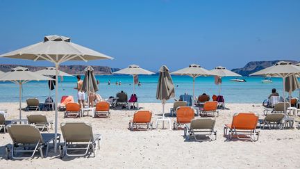 La plage de&nbsp;Balos,&nbsp;en&nbsp;Crète (Grèce),&nbsp;le 28 juillet 2021. (NICOLAS ECONOMOU / NURPHOTO / AFP)