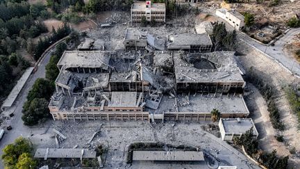 Le site scientifique de Barzé (Syrie) après de premières frappes israéliennes le 10 décembre 2024. (OMAR HAJ KADOUR / AFP)