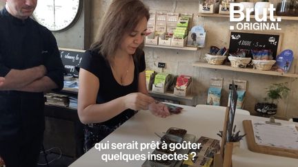 Steaks aux grillons, pâtes aux vers de farine, insectes apéro… C'est le menu du restaurant parisien Inoveat, fondé par Laurent Veyet, persuadé que ce régime alimentaire contribuera à sauver la planète.