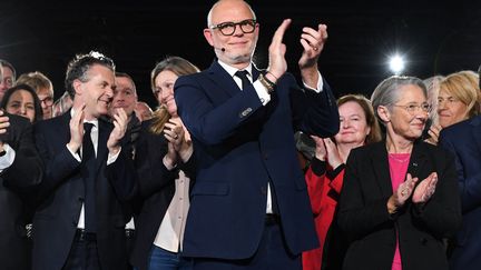 Avec 3000 participants au premier congrès de son jeune parti Horizons, au parc floral de Paris, l'ancien Premier ministre Edouard Philippe a tenu à afficher ses troupes. (ALAIN JOCARD / AFP)