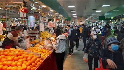 Le marché Shengfu à Pékin. (SÉBASTIEN BERRIOT / RADIOFRANCE)