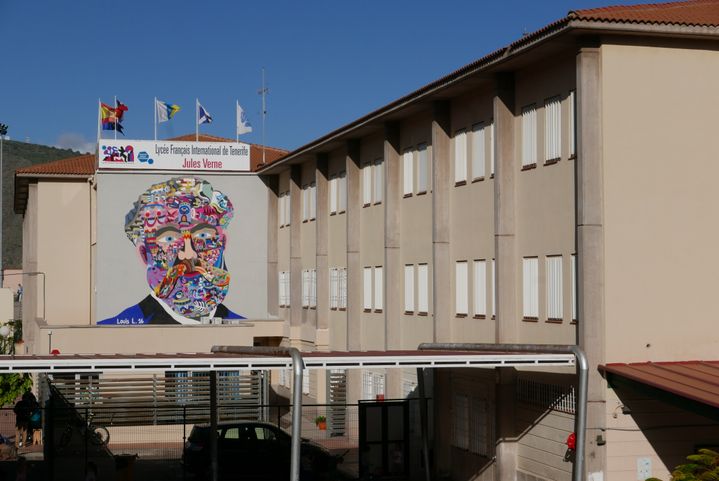 Le lycée Jules Verne sur les hauteurs de Santa Cruz accueille 650 élèves, en majorité des Canariens (Photo Emmanuel Langlois)