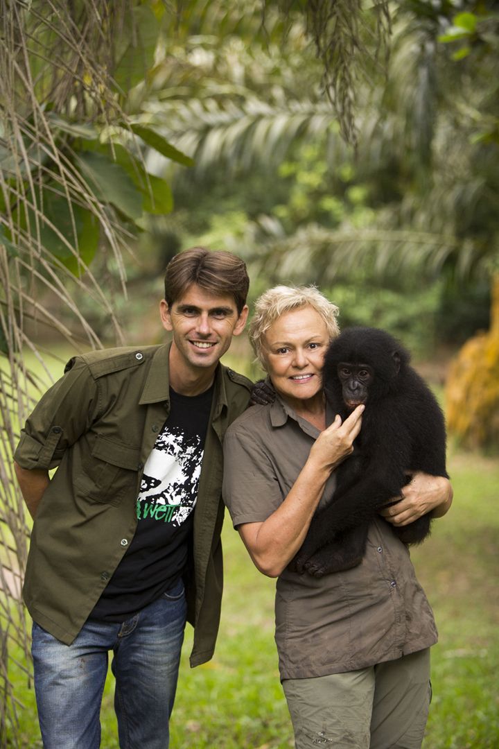 Chanee et Muriel Robin à Bornéo (GILLES BASSIGNAC / PHOTO NUMERIQUE)