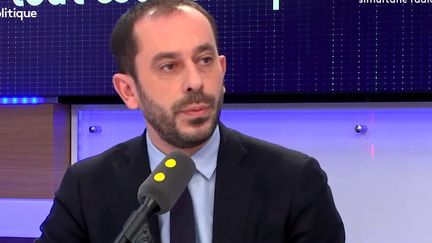 Carlos da Silva, président du Groupe socialiste et républicain au Conseil régional d’Île-de-France, sur franceinfo, mardi 9 janvier 2018. (FRANCEINFO)