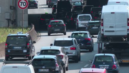 Périphérique parisien à 50 km/h : une mesure efficace contre la pollution ? (France 2)