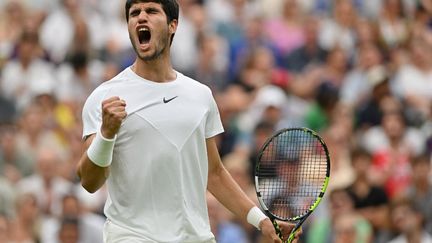 Spaniard Carlos Alcaraz during his victory against Chilean Nicolas Jarry at Wimbledon, July 8, 2023. (GLYN KIRK / AFP)