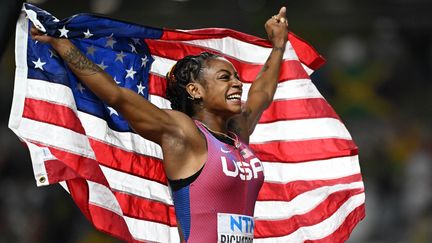 L'Américaine Sha'Carri Richardson, championne du monde du 100 m aux championnats du monde de Budapest, le 21 août 2023. (JEWEL SAMAD / AFP)