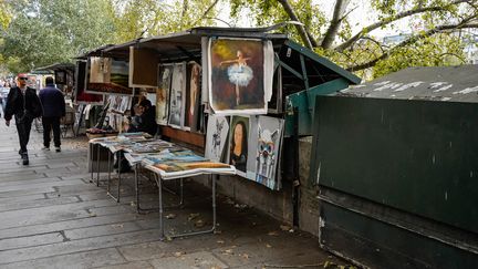 Les bouquinistes sur les quais de Seine à Paris en 2023 (LAURE BOYER / HANS LUCAS)