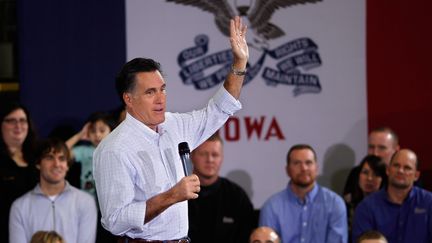 Le candidat &agrave; l'investiture r&eacute;publicaine Mitt Romney le 28 d&eacute;cembre &agrave; North Liberty, dans l'Iowa (Etats-Unis). (CHIP SOMODEVILLA / GETTY IMAGES NORTH AMERICA / AFP)