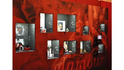 L’exposition «Le Parfum habille la Mode». Espace Glamour
 (Musées de Grasse)