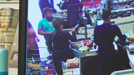 Var : une inconnue paye les courses de clients après avoir gagné au loto