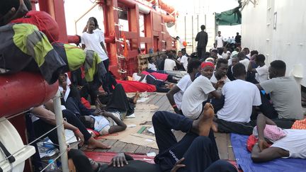 Italie : la justice autorise les migrants à accoster sur l'île de Lampedusa