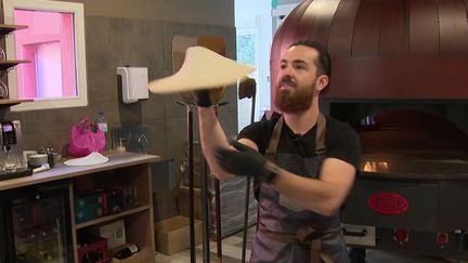 Drôme : un pizzaiolo de Montélimar sacré champion de France de la pizza accrobatique