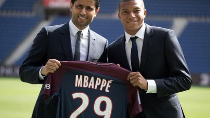 Kylian Mbappé a été présenté officiellement aux supporteurs du PSG ce mercredi.  (PHILIP ROCK / ANADOLU AGENCY)