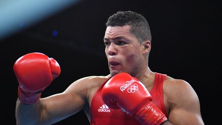 Le Britannique Joe Joyce conteste sa médaille d'argent remportée aux Jeux olympiques de Rio en 2016, face à Tony Yoka, après la publication du rapport McLaren, jeudi 30 septembre. (YURI CORTEZ / AFP)