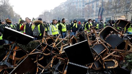 Champs-Elysées : les "gilets jaunes" n'ont pas l'intention de partir