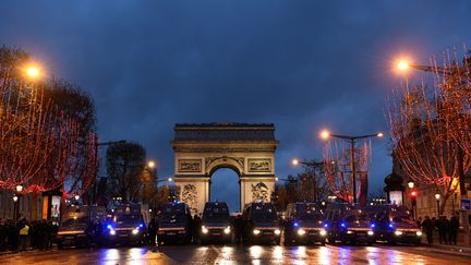 "Gilets jaunes" : à Paris, des affrontement entre forces de l'ordre et manifestants