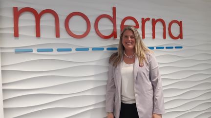 Tracey Franklin, la DRH de Moderna, au siège social de l'entreprise à Cambridge, près de Boston, aux Etats-Unis. (SOLENNE LE HEN / FRANCEINFO / RADIO FRANCE)