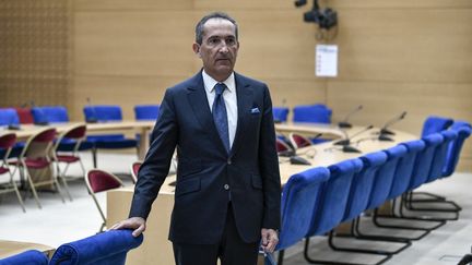 Le milliardaire français Patrick Drahi, président et fondateur d'Altice, au Sénat, le 2 février 2022. (STEPHANE DE SAKUTIN / AFP)