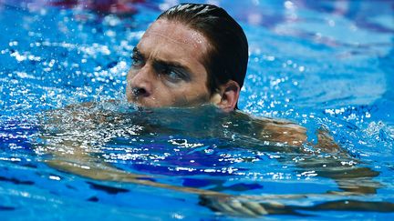 Camille Lacourt, lundi 8 août 2016, après la demi-finale du 100 m dos aux Jeux olympiques de Rio (Brésil). (ALEXANDER VILF / SPUTNIK / AFP)