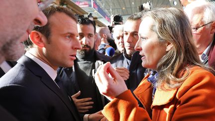 Le 24 février 2018, Alexandre Benalla accompagne Emmanuel Macron lors de sa première visite au salon de l'Agriculture, porte de Versaille à Paris, en tant que président de la République.&nbsp; (LUDOVIC MARIN / POOL)