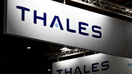 Le logo Thales au Forum international de la cybersécurité (FIC) à Lille, le 7 septembre 2021. (DENIS CHARLET / AFP)