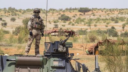 Un soldat du 27ème bataillon des chasseurs Alpins d'Annecy au Mali. (SPEICH FRÉDÉRIC / MAXPPP)