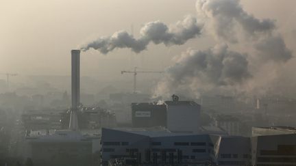 Les niveaux des gaz à effet de serre ont atteint un nouveau record en 2017, selon&nbsp;l'Organisation météorologique mondiale. (VINCENT ISORE / MAXPPP)